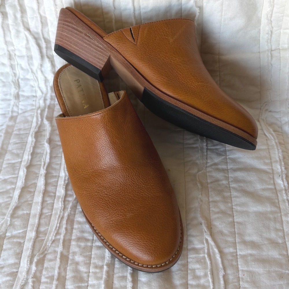 Patina Leather Mules Cognac Brown Open Toe Portland Coastal Grandma Womens 8.5